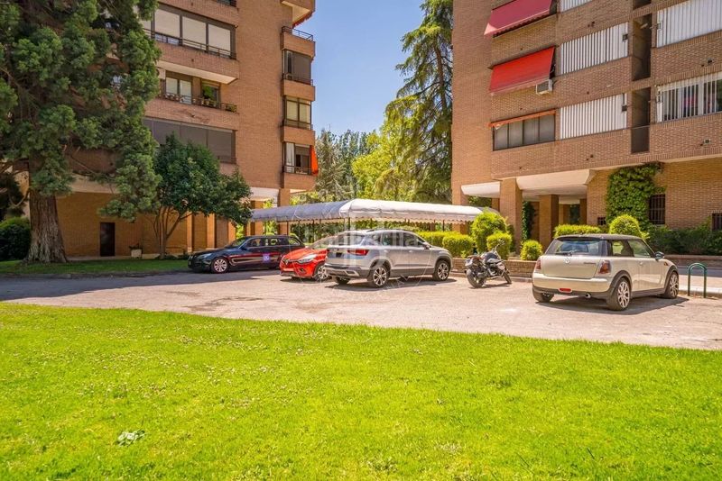Foto 1fc6d8a6-db79-47bc-8481-af74af1f3088. Piso en Peñagrande Madrid