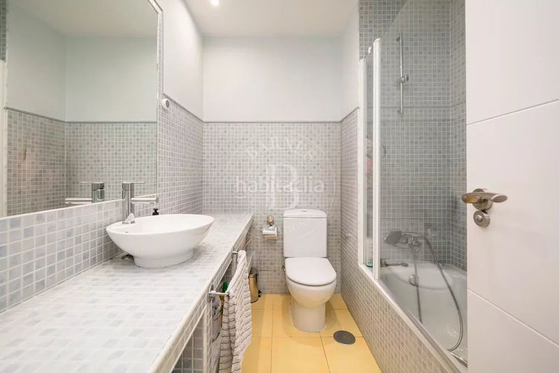 Foto 75891dee-11ce-4b34-be7e-da8237b1ae94. Piso en Peñagrande Madrid