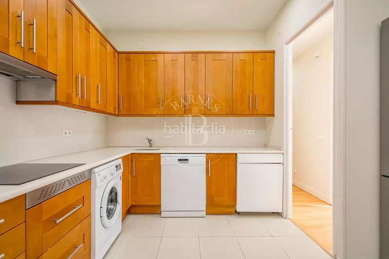 Foto 76fac365-a106-42f7-8e93-c5958dd44e87. Piso en El Viso Madrid