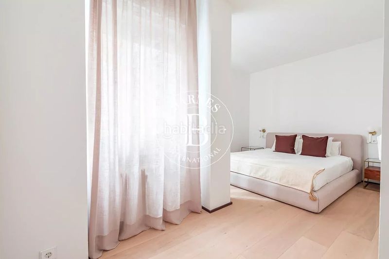 Foto 3227e8c1-1629-4711-81f5-3d8259532f99. Piso en Recoletos Madrid