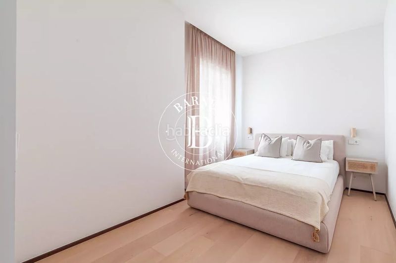 Foto a61062df-c0a9-40f4-a2d4-ebd89733c4f0. Piso en Recoletos Madrid