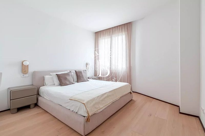 Foto fd5e0767-31ff-49f0-a759-ae9b9a35e678. Piso en Recoletos Madrid