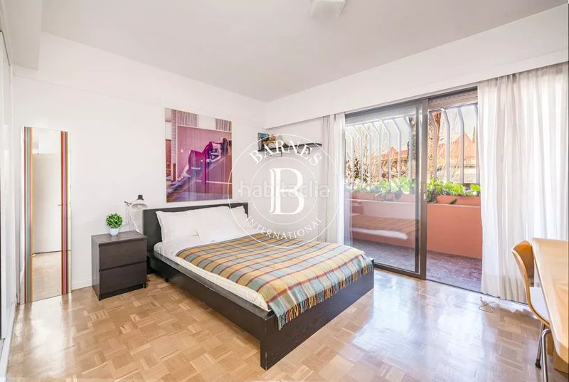 Foto d6e28a7d-6050-4cab-97c6-4e9d54f57513. Casa adossada amb calefacció aparcament piscina a Madrid