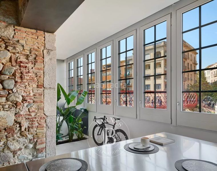 Foto 1fcfc790-7ca3-4a00-80e7-3f25578b2d00. Flat with heating in Eixample Nord Girona