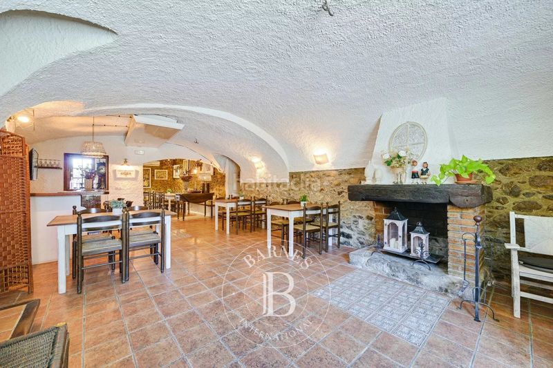 Foto 09901699-e1e8-4f3c-b58d-8af68195affe. Masia amb calefacció a Terrades