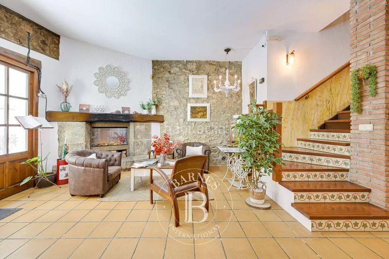 Foto 5f9284c6-6d52-4e9d-afa2-74472f1aa70b. Masia amb calefacció a Terrades