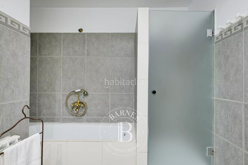 Foto ab343f5b-cb82-4a75-984f-c9a6cbde74a9. Masia amb calefacció a Terrades