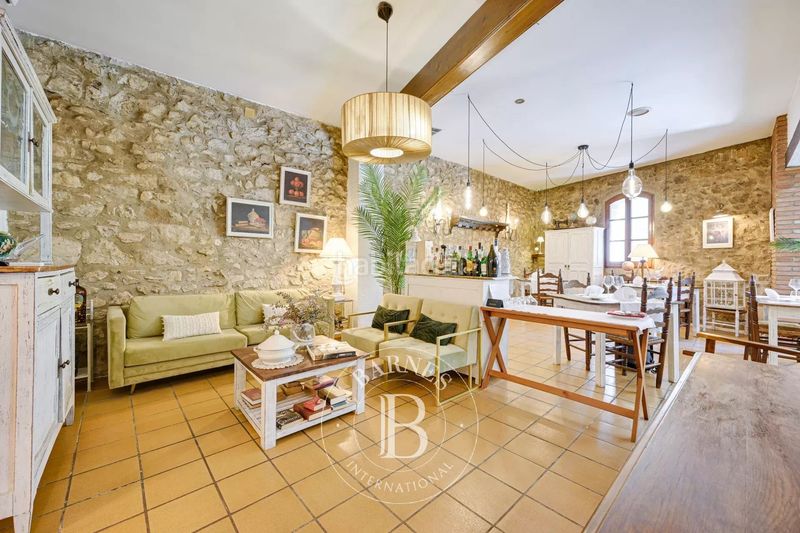 Foto cb4a7de8-bdd5-47eb-8da2-a3fd1f09642c. Masia amb calefacció a Terrades