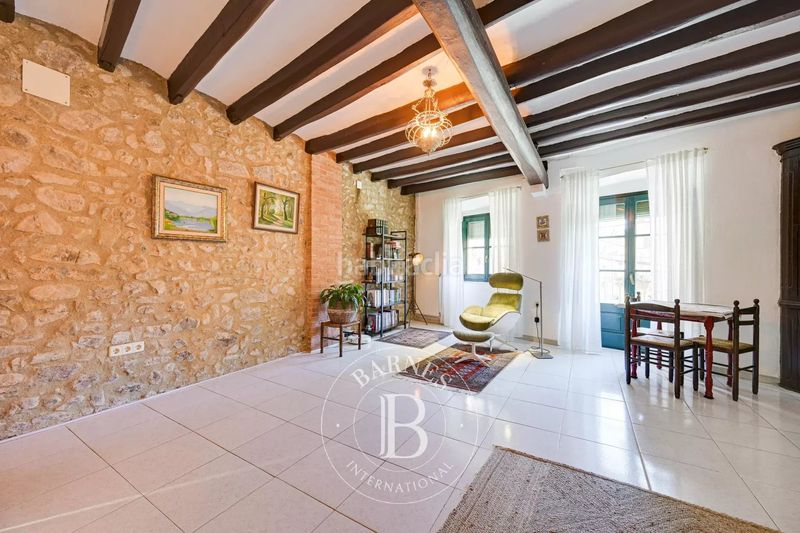 Foto ef748271-c43e-48e1-81b4-e67fec221117. Masia amb calefacció a Terrades