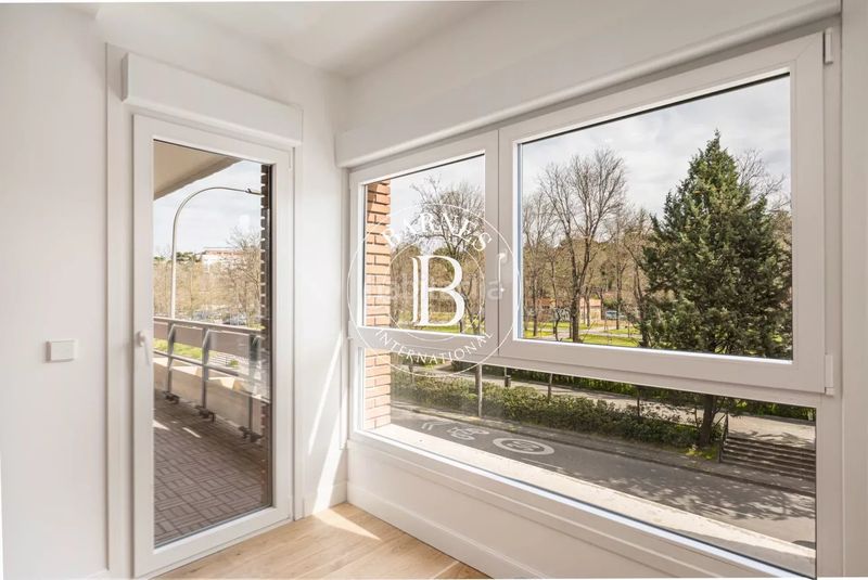 Foto efaa7fe9-975e-45e2-95f3-0708c3577bae. Piso en Casa de Campo Madrid