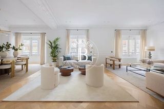 Etagenwohnung in Recoletos