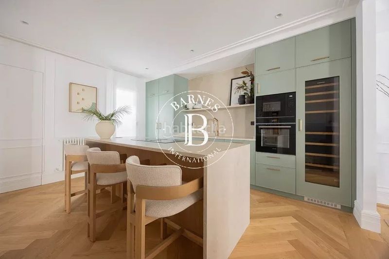 Foto 04fe1451-0c1f-4d10-8a94-61c46d85ec60. Piso en Recoletos Madrid