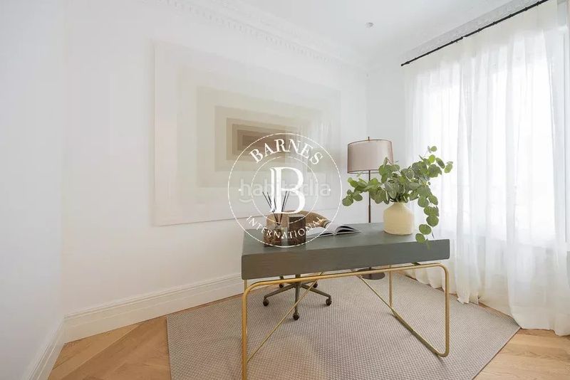 Foto 5be7949d-7f9f-4b81-8078-63ab74f778ee. Piso en Recoletos Madrid