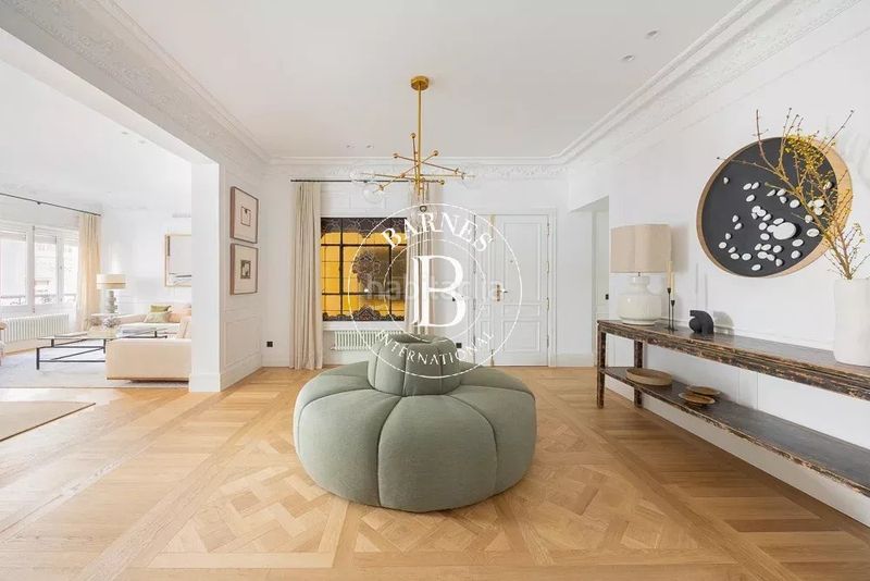 Foto 6df9c9cd-1e2b-416f-a21e-fe83a6560492. Piso en Recoletos Madrid