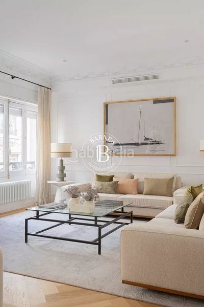 Foto 91c97fdb-2893-4ea4-af8c-aea3caeea56e. Piso en Recoletos Madrid