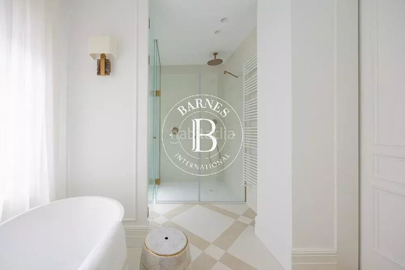 Foto 92cf31ca-ffa8-4aba-b54b-a03a192a5288. Piso en Recoletos Madrid