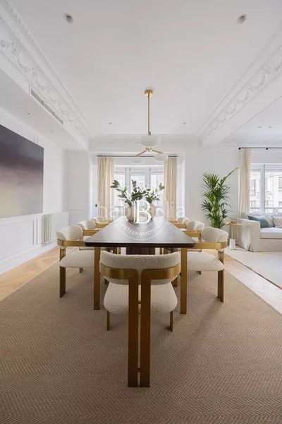 Foto 97ead228-776c-4822-8b70-80c04233c241. Piso en Recoletos Madrid