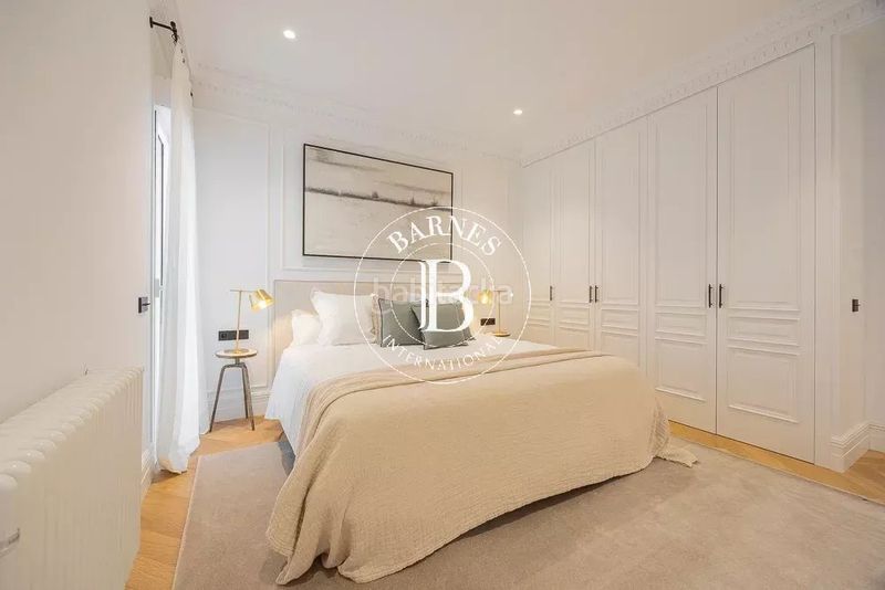 Foto c1dff779-d4d1-44bc-a228-d6f86c527380. Piso en Recoletos Madrid