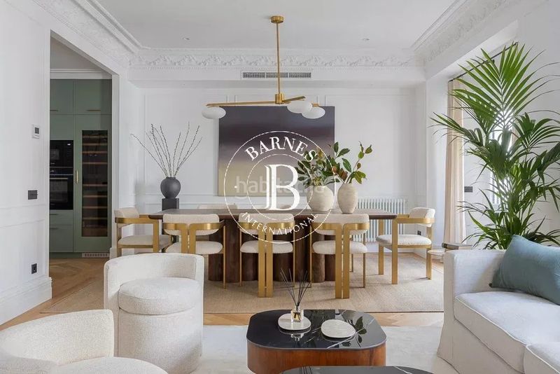 Foto f5c707a0-a4fa-48c0-a67c-e044fa6bf630. Piso en Recoletos Madrid