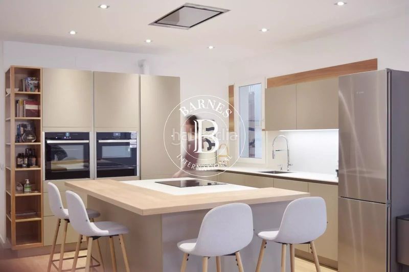 Foto 27315d7c-d0ff-4f72-ba4a-f3affbefc927. Piso en Niño Jesús Madrid