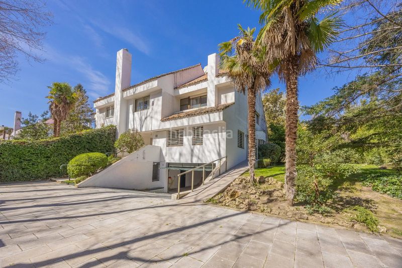 Foto c2428c48-92e6-4ae4-a96c-edeb645464e0. Pis amb calefacció piscina a Fuentelarreina Madrid