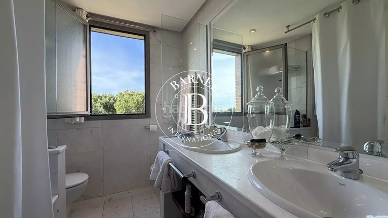 Foto 464ec87d-36d4-4622-b5ee-9b601538e310. Àtic amb calefacció aparcament piscina a Sanchinarro Madrid