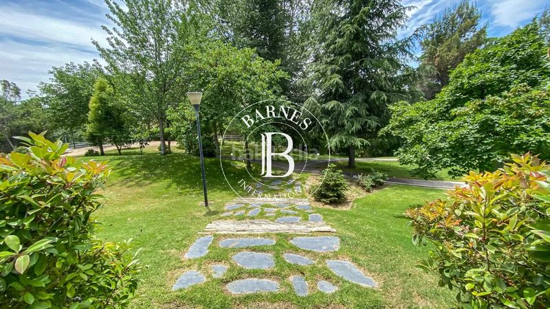 Foto 60bd9212-6142-43e4-be83-85c37622e5b3. Àtic amb calefacció aparcament piscina a Sanchinarro Madrid