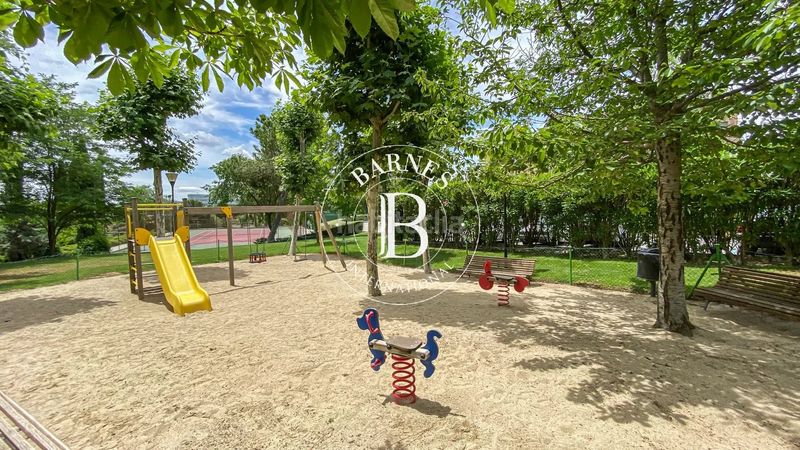 Foto ad6b032e-1cb1-4e9f-bc3f-cdc660beb5f4. Àtic amb calefacció aparcament piscina a Sanchinarro Madrid