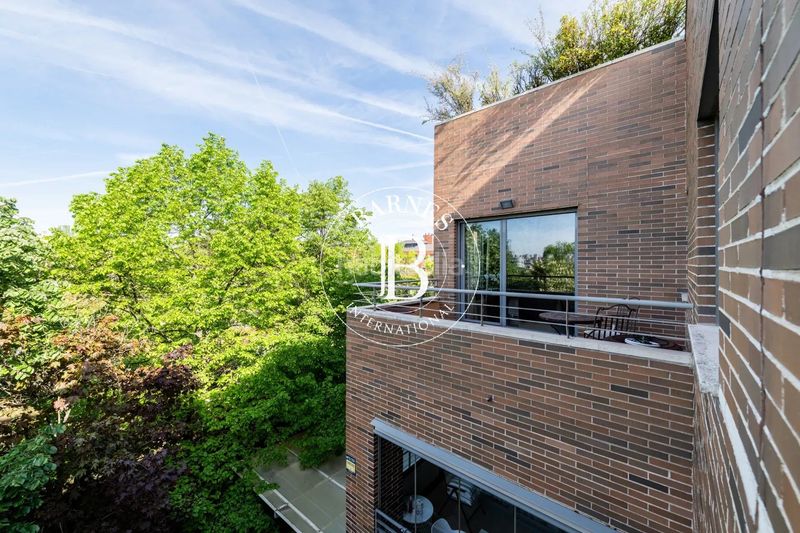 Foto 932c81c3-c88e-4f67-993a-cf877ee5fddf. Ático en Sanchinarro Madrid