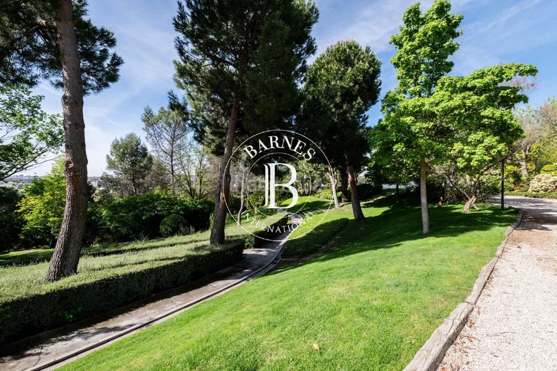 Foto a8e662fe-d5e0-4e39-a712-683dd7c00353. Ático en Sanchinarro Madrid