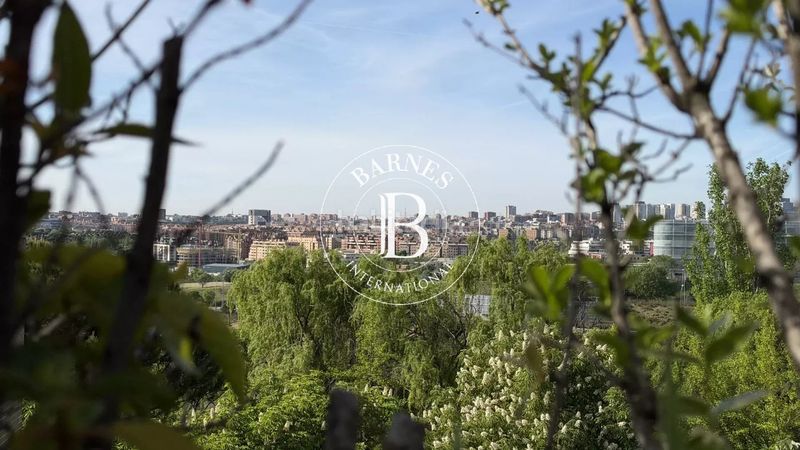 Foto c21be308-5b66-4059-8c93-c01ff8de5427. Ático en Sanchinarro Madrid