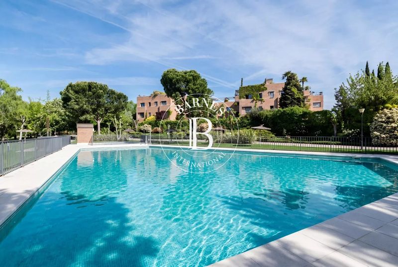 Foto d2980b48-5863-419d-9e6a-018e9c8a4745. Ático en Sanchinarro Madrid