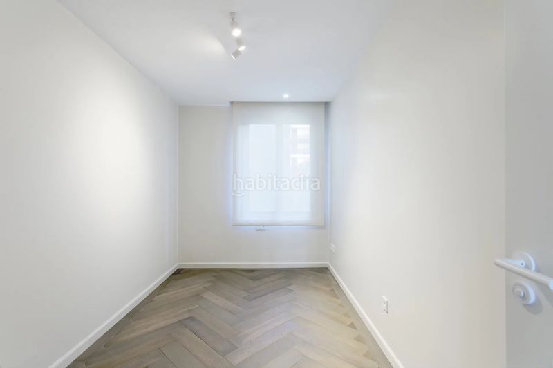 Foto b75c44fb-c383-4af4-ae3c-47eb0007a75e. Pis amb calefacció aparcament a Fort Pienc Barcelona