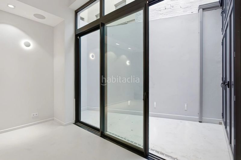 Foto bda9255f-ba72-41cd-aa39-f9ae5e6c79fd. Pis amb calefacció aparcament a Fort Pienc Barcelona