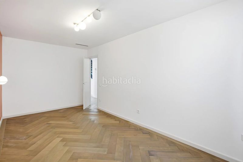 Foto c7adae5e-a6f0-48f4-a490-2042843ca795. Pis amb calefacció aparcament a Fort Pienc Barcelona