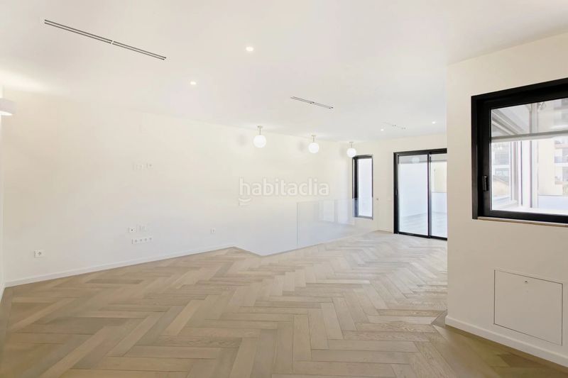 Foto f4daece4-9317-4719-b173-419dc48dcc8f. Pis amb calefacció aparcament a Fort Pienc Barcelona