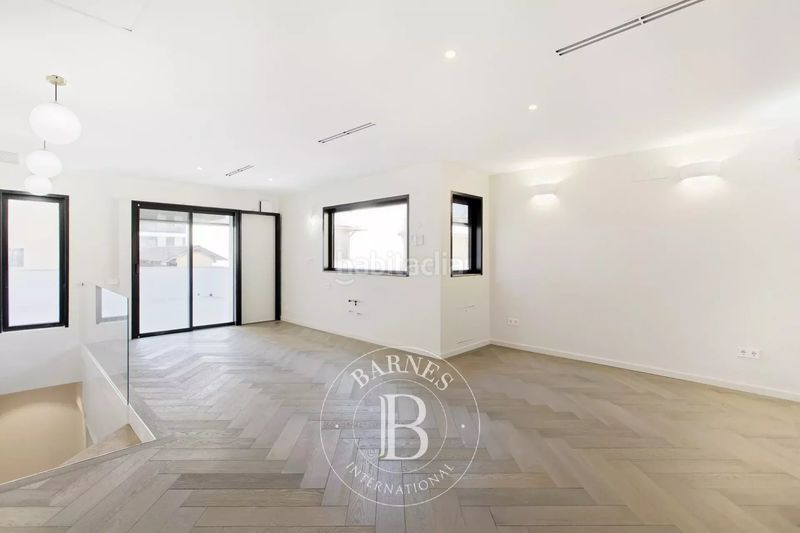 Foto f77fa379-0622-4a1a-8e6e-707bd7d4ff85. Piso en Fort Pienc Barcelona