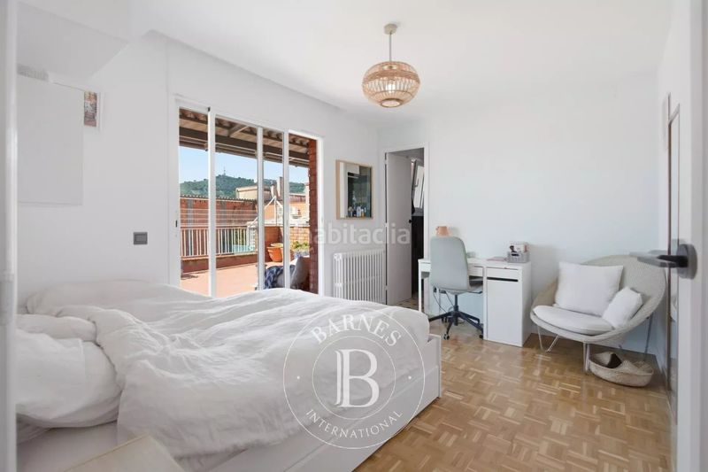 Foto f13dca2f-404c-43f4-8ad2-b9ae7d9f5df3. Pis amb calefacció a Sarrià Barcelona