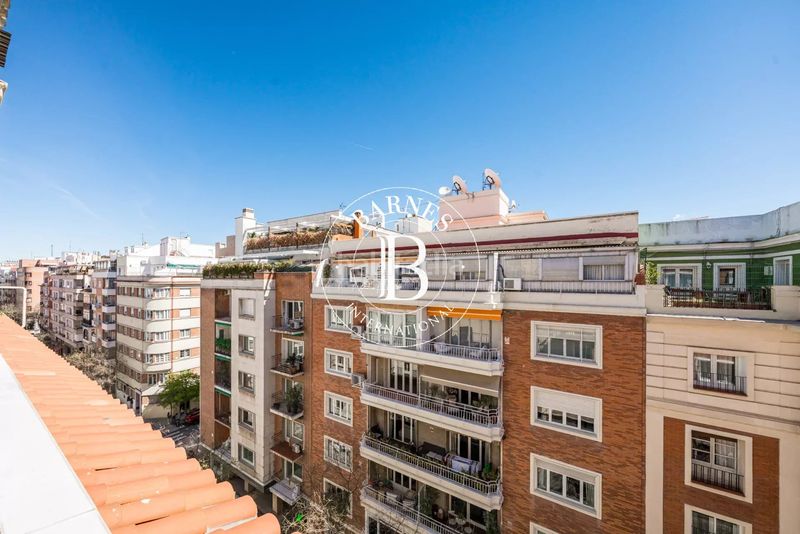 Foto 33705b3d-94e6-4f0b-95bf-bb3a63dabfcf. Piso en Castellana Madrid