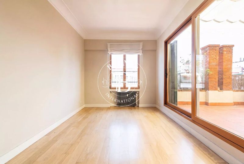 Foto 5b3c5b8a-b374-4dd5-afe8-4b40fdf9a329. Piso en Castellana Madrid