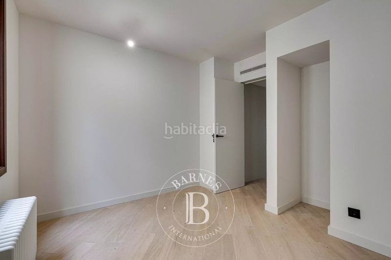 Foto 506fbfbb-0627-49f2-b413-1c7e85ef212f. Pis amb calefacció a Dreta de l´Eixample Barcelona
