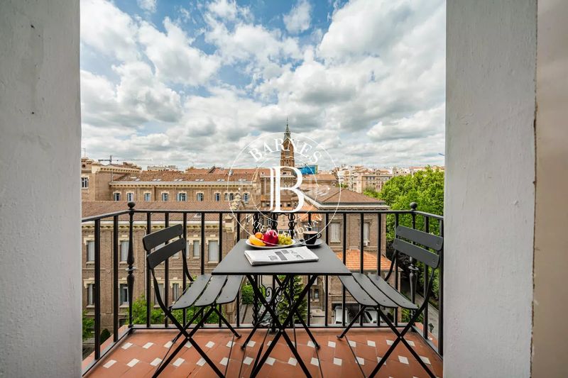 Foto 5cd62299-36a7-4a57-bc32-c7821762cdd5. Piso en Almagro Madrid