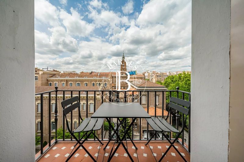 Foto 61748e08-3fcd-4d84-8f57-35560c09a24c. Piso en Almagro Madrid