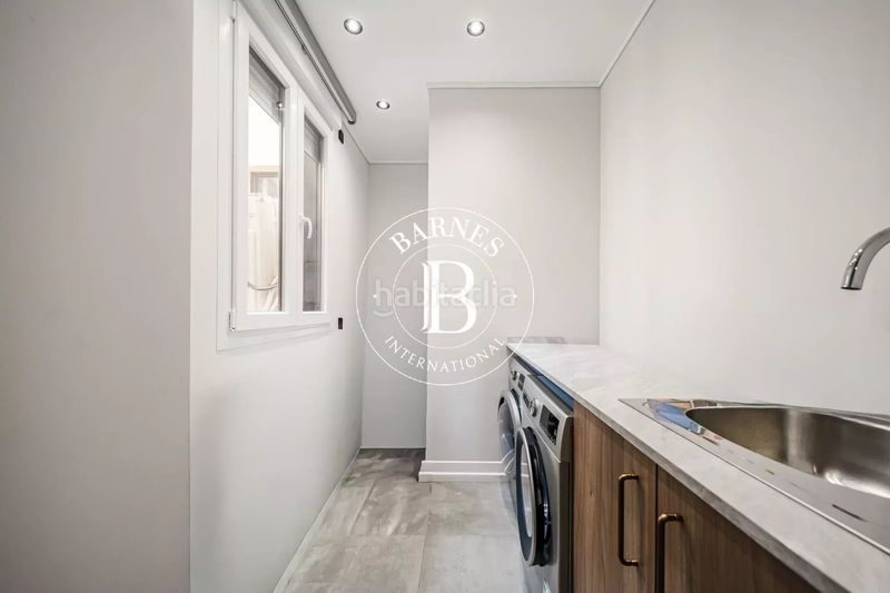 Foto d33ac0c2-4996-49c8-8265-21e691d5588d. Piso en Almagro Madrid