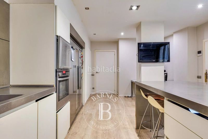 Foto cad2fdfa-630c-4824-ada3-fadf18ca6b85. Pis amb calefacció a Vila de Gràcia Barcelona