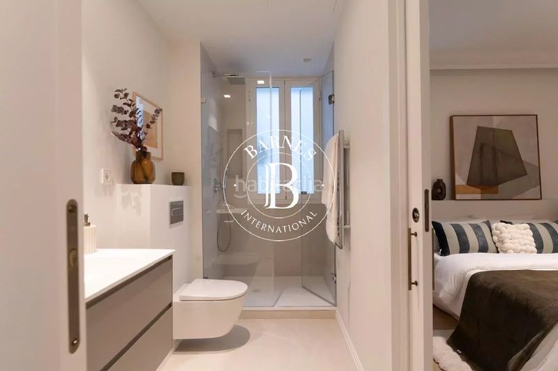 Foto 756ca984-d2e8-4053-afdf-b375efd0e8f6. Piso en Almagro Madrid