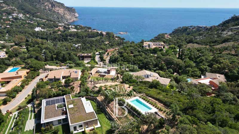 Foto 8887e209-e916-4012-b44a-5522b07107fb. Casa amb calefacció piscina a Fornells-Aiguablava Begur