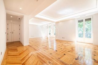 Miete Etagenwohnung in Recoletos