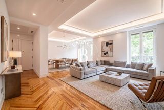 Miete Etagenwohnung in Recoletos