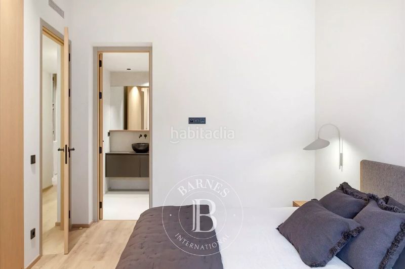 Foto fbd1df94-b4dd-4fa6-8611-9bbb88b6e4eb. Pis amb calefacció a Dreta de l´Eixample Barcelona